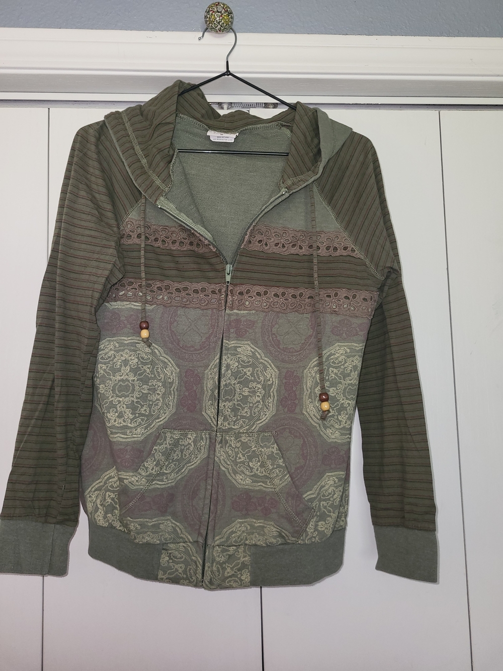 Miken Olive Green Zip Hoodie with Mauve Accents Sz Med